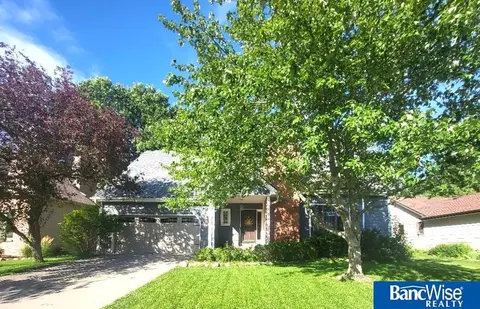 6716 Crooked Creek Dr, Lincoln, NE 68516