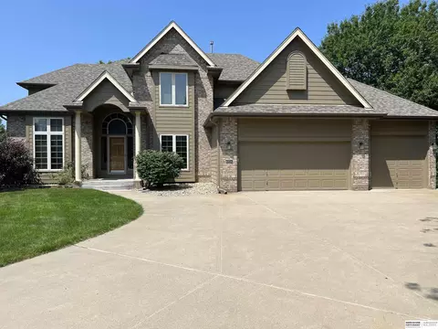 16347 Chicago Cir, Omaha, NE 68118