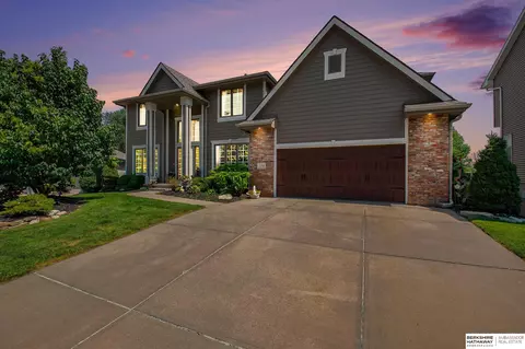 7313 S 166 St, Omaha, NE 68136