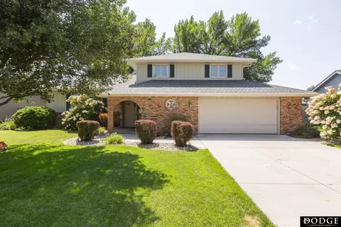 2525 Parkview Dr, Fremont, NE 68025