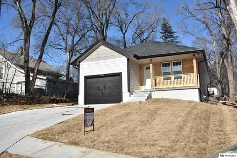 3343 Maple St, Omaha, NE 68111