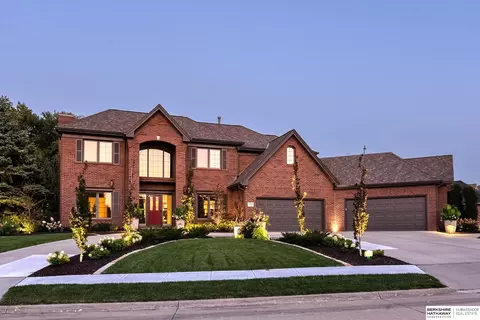 5723 S 118 Plz, Omaha, NE 68137