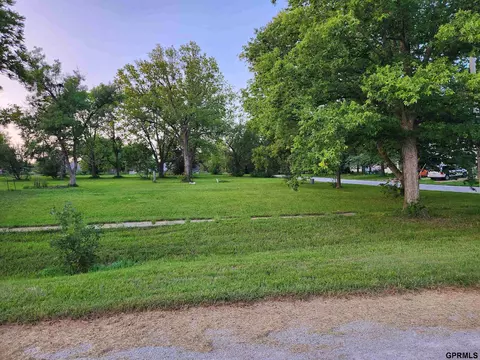 225 Otoe St, Douglas, NE 68344