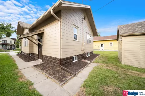 209 Elk, Hooper, NE 68031 photo 4