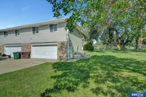 630 N 57th St, Lincoln, NE 68505
