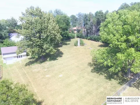 8228 Browne St, Omaha, NE 68134