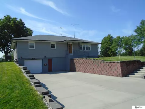 931 E Sherman St, West Point, NE 68788