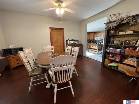 Dining - 725 Beech St, Gresham, NE 68367 photo 2 of 3