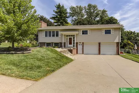 227 N 117 Ave, Omaha, NE 68154
