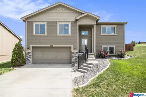 4529 N 159 Ave, Omaha, NE 68116