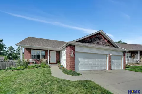 2733 SW 18th St, Lincoln, NE 68522