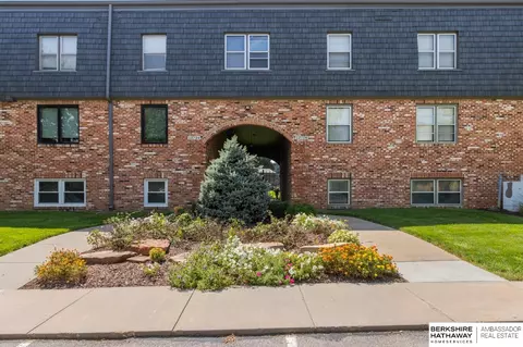 12728 Deauville Dr #3-102, Omaha, NE 68137