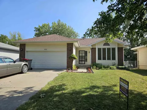 2131 W Millstone Rd, Lincoln, NE 68522