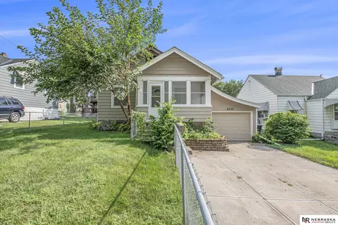 4557 Seward St, Omaha, NE 68104