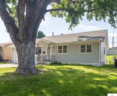 7903 Nina St, Omaha, NE 68124