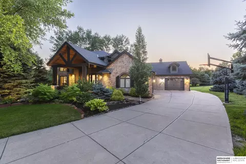 4034 S 224 Cir, Omaha, NE 68022