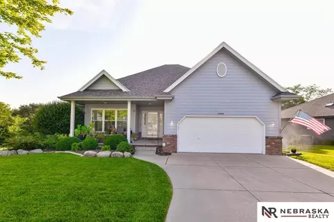 19592 Ridgeway Rd, Plattsmouth, NE 68048