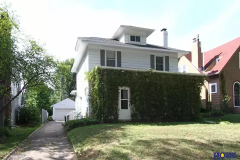3027 Plymouth Ave, Lincoln, NE 68502