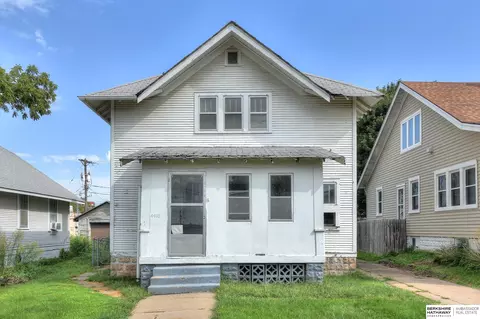 4416 Chicago St, Omaha, NE 68131