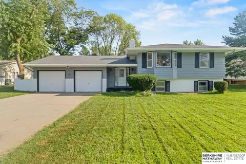 5314 Tucker St, Omaha, NE 68152