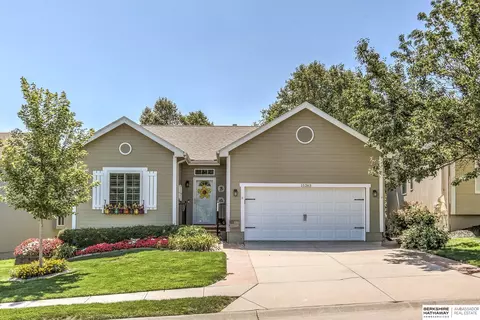 15263 Armstrong St, Omaha, NE 68116