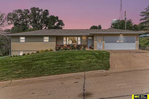 206 W 6th St, Kennard, NE 68034