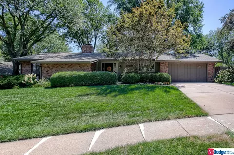 6401 Meeker Cir, Lincoln, NE 68506