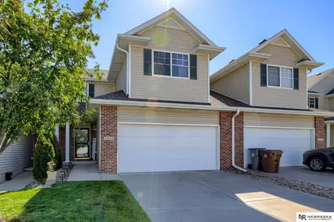 2040 Connor Pl, Lincoln, NE 68505