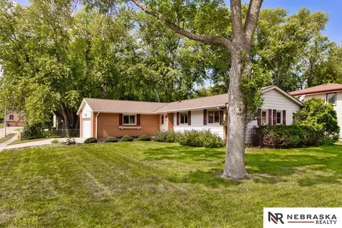 2404 N 98 Ave, Omaha, NE 68134