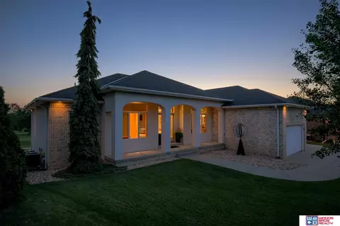 2636 Wilderness Ridge Cir, Lincoln, NE 68512