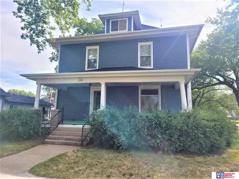 238 S 2nd St, Seward, NE 68434