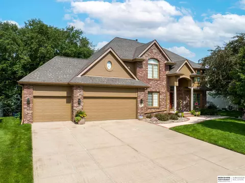 2036 S 182 Cir, Omaha, NE 68130