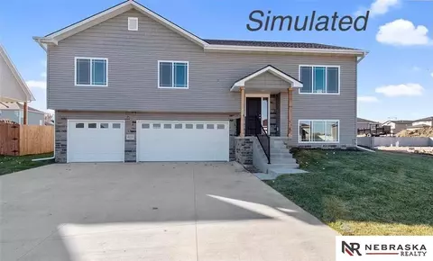5825 SW Sierra Madre Dr, Lincoln, NE 68523