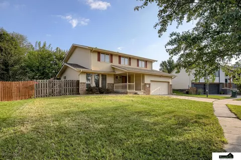 1910 Boston Cir, Lincoln, NE 68521