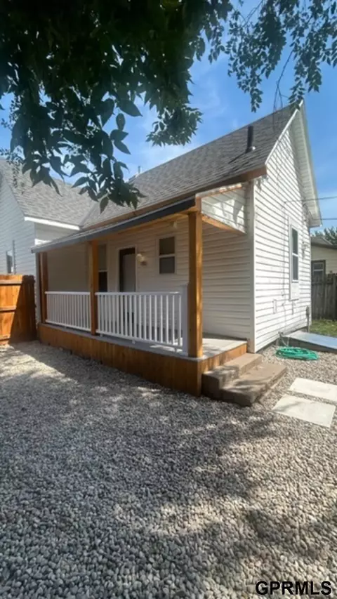 2801 Holdrege St, Lincoln, NE 68503
