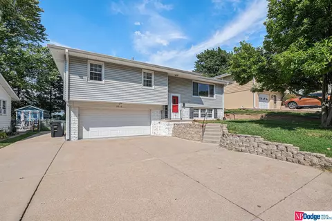 8516 Orchard Ave, Omaha, NE 68127