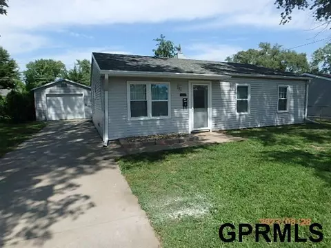 1330 Janbrook Blvd, Carter Lake, IA 51510