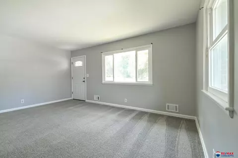 1240 Irving St, Lincoln, NE 68521 photo 3