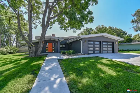 10330 N 145 St, Waverly, NE 68462