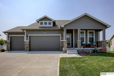 11906 S 212 St, Gretna, NE 68028