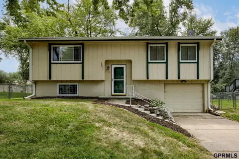 15 Cypress St, Yutan, NE 68073