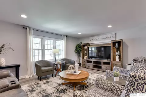 1018 Eldorado Dr, Omaha, NE 68154 photo 6