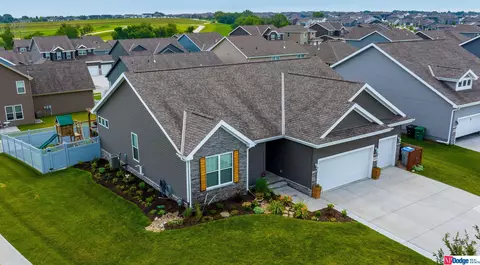 8077 Kilpatrick Pkwy, Bennington, NE 68007