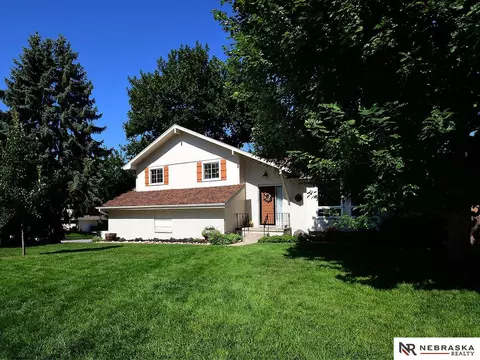 648 S 215th St, Elkhorn, NE 68022