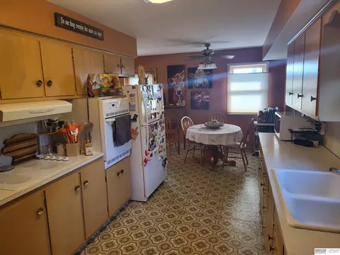 4055 E St, Omaha, NE 68107 photo 4