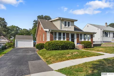 6606 Emmet St, Omaha, NE 68104