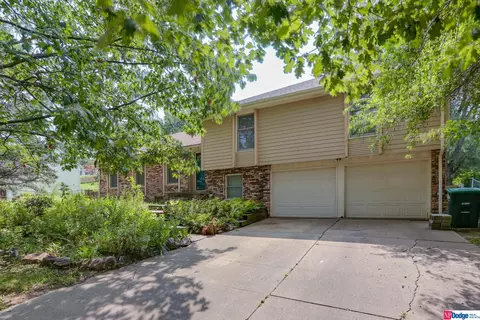 16559 Dorcas St, Omaha, NE 68130