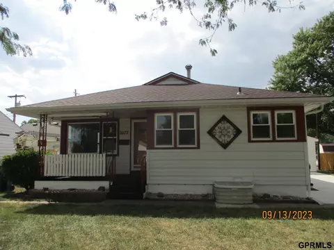 2077 Austin Ln, Fremont, NE 68025