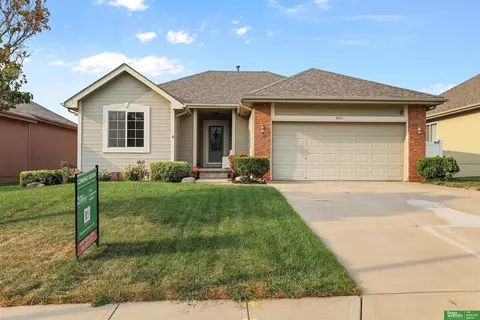 4610 Brook St, Papillion, NE 68133