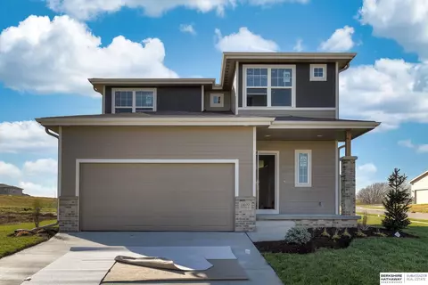 18077 Soldier St, Omaha, NE 68136